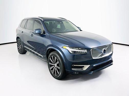 2025 Volvo XC90 B5 Core