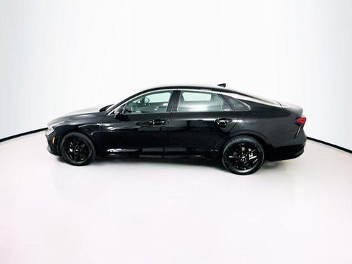 Aurora Black Pearl 2025 Kia K5 LXS