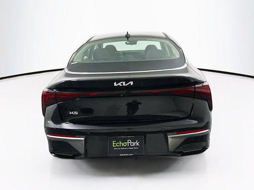 Aurora Black Pearl 2025 Kia K5 LXS