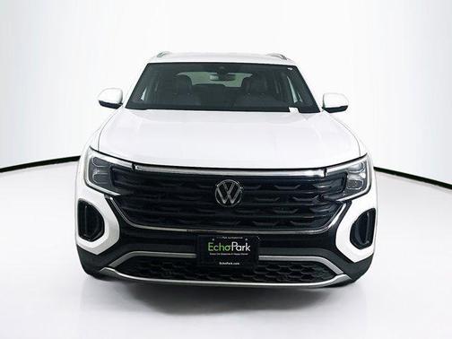 2025 Volkswagen Atlas Cross Sport 2.0T SE w/Technology 4MOTION