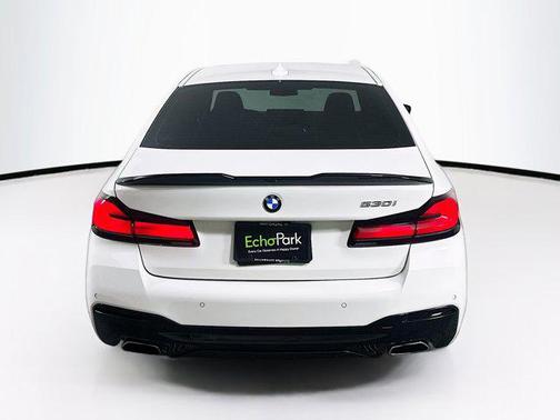 2021 BMW 530 530i