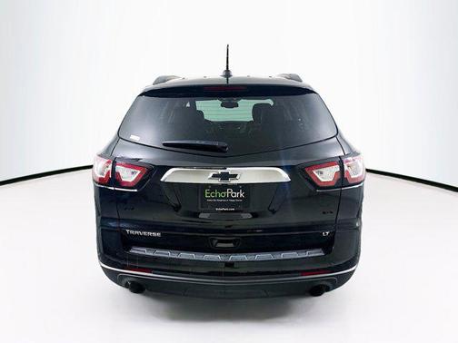2017 Chevrolet Traverse 2LT
