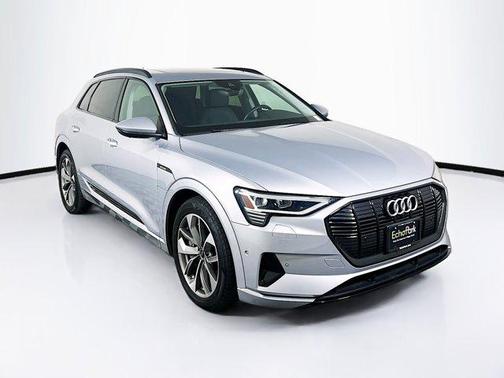 2021 Audi e-tron Premium Plus