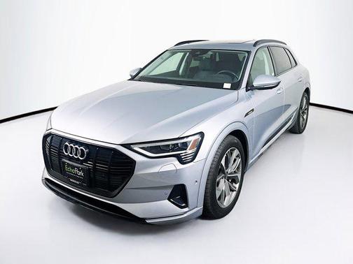 2021 Audi e-tron Premium Plus