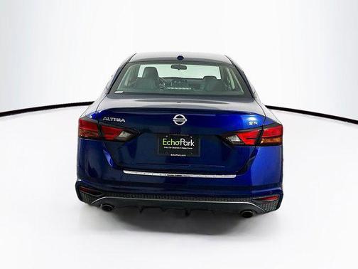 2022 Nissan Altima SR FWD