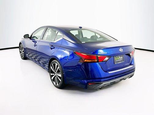 2022 Nissan Altima SR FWD