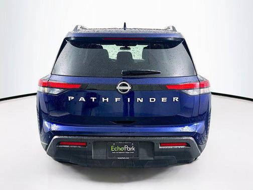 2025 Nissan Pathfinder SV FWD