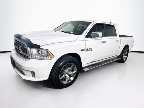 2017 RAM 1500 Limited Crew Cab 4x4 5'7' Box