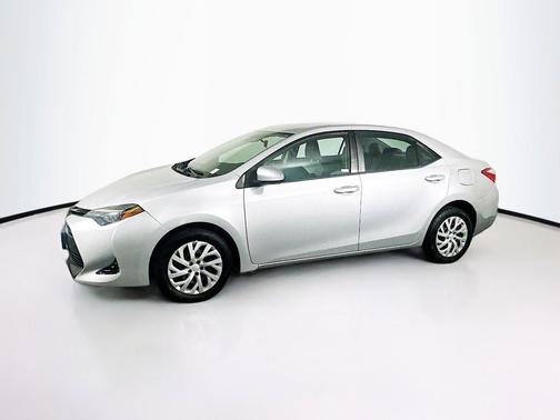 Classic Silver Metallic 2018 Toyota Corolla LE
