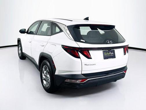 2023 Hyundai TUCSON SE