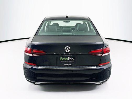 2022 Volkswagen Passat 2.0T SE