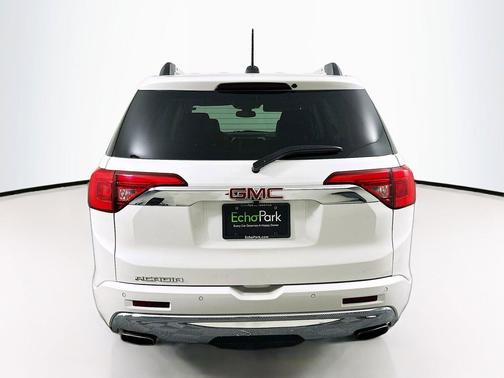 White Frost Tricoat 2019 GMC Acadia Denali