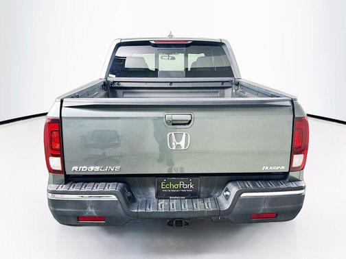 Modern Steel Metallic 2019 Honda Ridgeline RTL