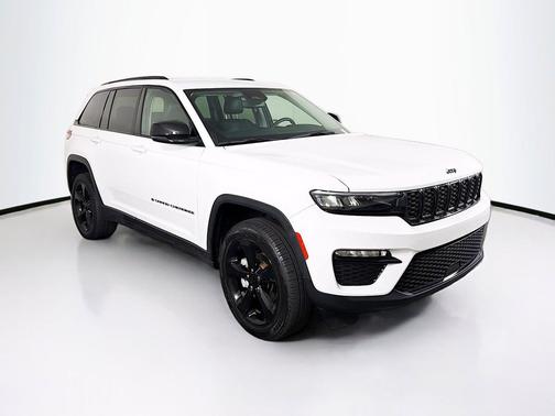 Bright White Clearcoat 2023 Jeep Grand Cherokee Limited