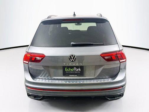 Platinum Gray Metallic 2023 Volkswagen Tiguan 2.0T SE R-Line Black