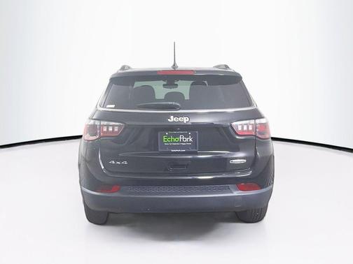 Diamond Black Crystal Pearlcoat 2021 Jeep Compass Latitude