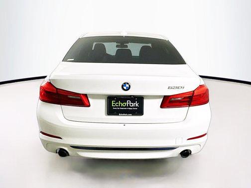2018 BMW 530 530i