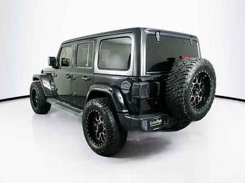 Black Clearcoat 2019 Jeep Wrangler Unlimited Sahara