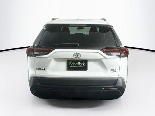 Super White 2019 Toyota RAV4 XLE