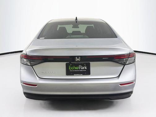 Solar Silver Metallic 2025 Honda Accord SE