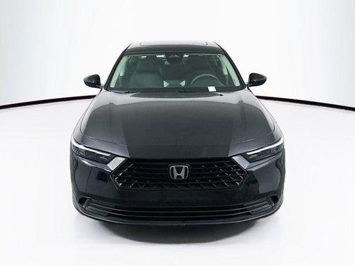 Crystal Black Pearl 2025 Honda Accord SE