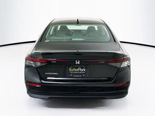 Crystal Black Pearl 2025 Honda Accord SE