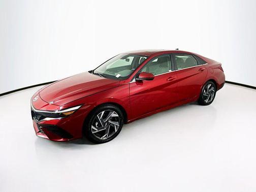 2025 Hyundai ELANTRA SEL