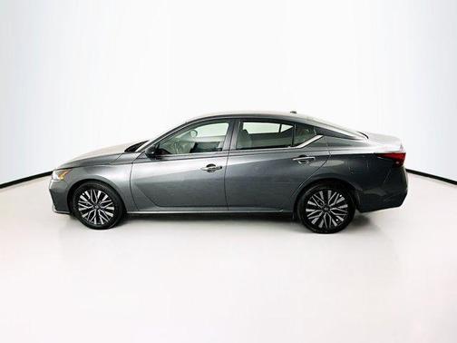 Gun Metallic 2025 Nissan Altima SV FWD