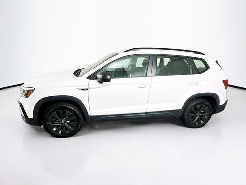 Pure White 2024 Volkswagen Taos 1.5T S