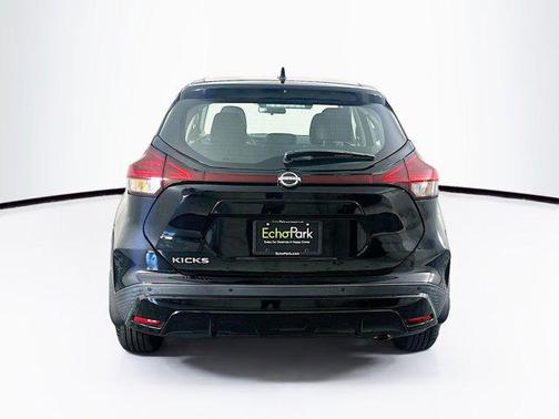 2023 Nissan Kicks S