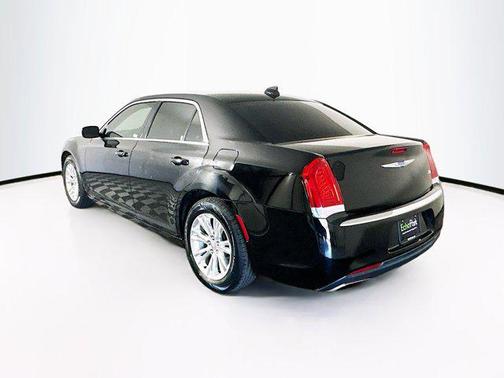 2019 Chrysler 300 Touring