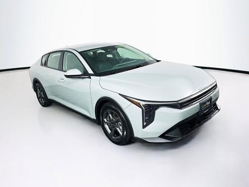 Morning Haze 2025 Kia K4 LXS