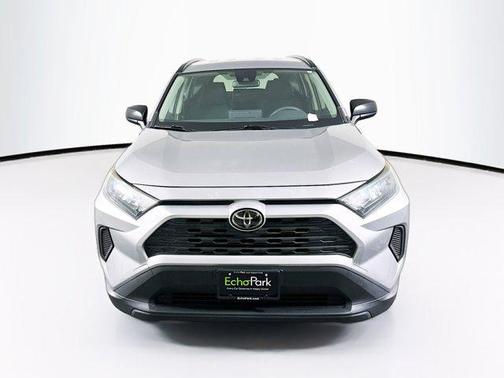 Silver Sky Metallic 2019 Toyota RAV4 LE