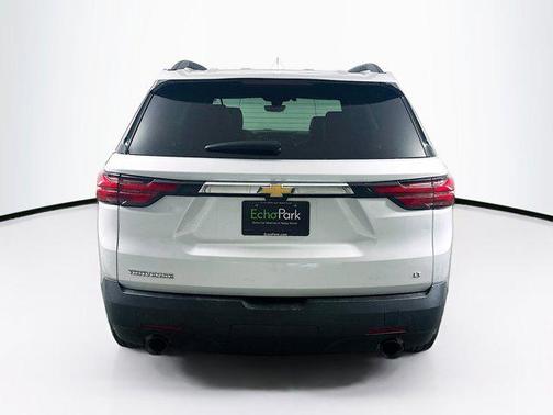 2022 Chevrolet Traverse LT Leather