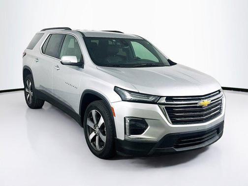 2022 Chevrolet Traverse LT Leather