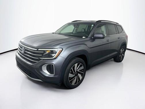 Platinum Gray Metallic 2025 Volkswagen Atlas 2.0T SE w/Technology