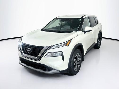 Pearl White Tricoat 2023 Nissan Rogue SV