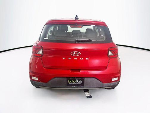 2021 Hyundai VENUE SE