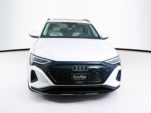2024 Audi Q8 e-tron Premium