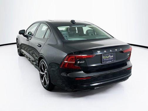 2024 Volvo S60 B5 Plus Dark Theme