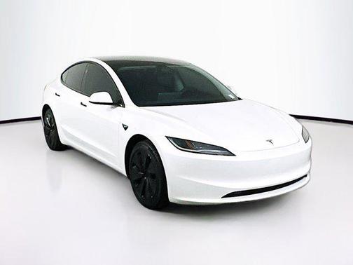 Pearl White Multi-Coat 2024 Tesla Model 3 Standard Range