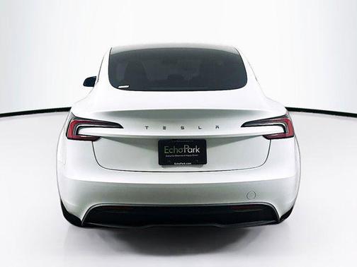 Pearl White Multi-Coat 2024 Tesla Model 3 Standard Range