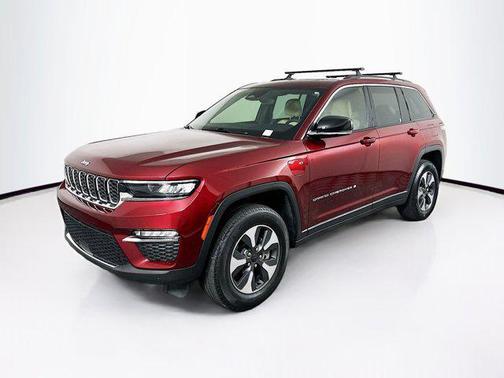 Velvet Red Pearlcoat 2022 Jeep Grand Cherokee 4xe Base