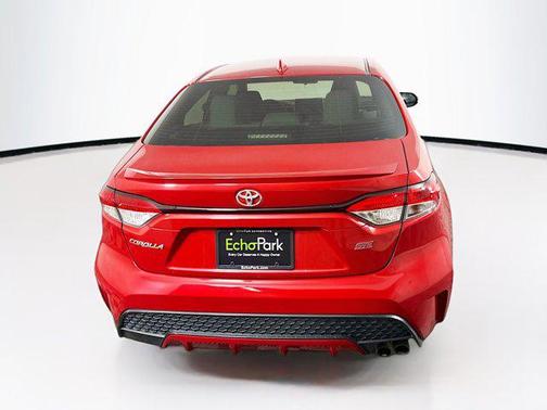 Barcelona Red Metallic 2021 Toyota Corolla SE