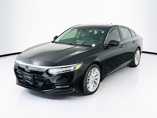 Crystal Black Pearl 2018 Honda Accord Touring 2.0T