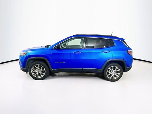 Laser Blue Pearlcoat 2022 Jeep Compass Latitude Lux