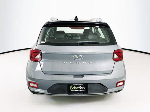 2022 Hyundai VENUE Limited