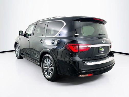2022 INFINITI QX80 Luxe