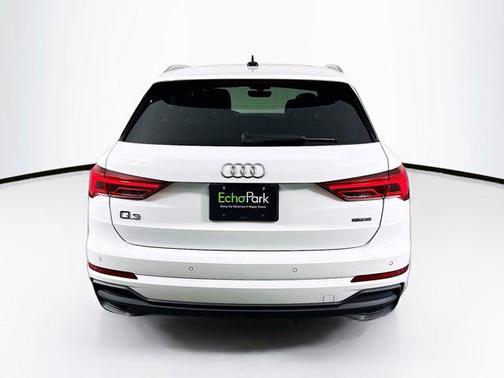 2024 Audi Q3 Premium 45 TFSI S line quattro Tiptronic