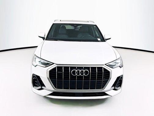 2024 Audi Q3 Premium 45 TFSI S line quattro Tiptronic